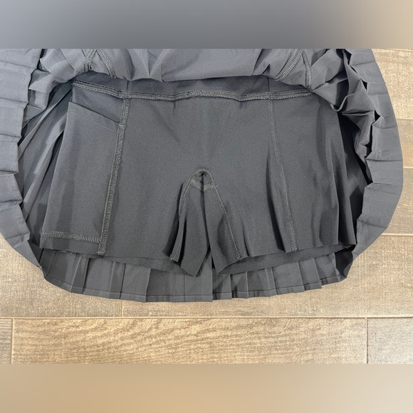 NEW Spanx Get Moving Pleated Skort Black - Picture 6 of 12